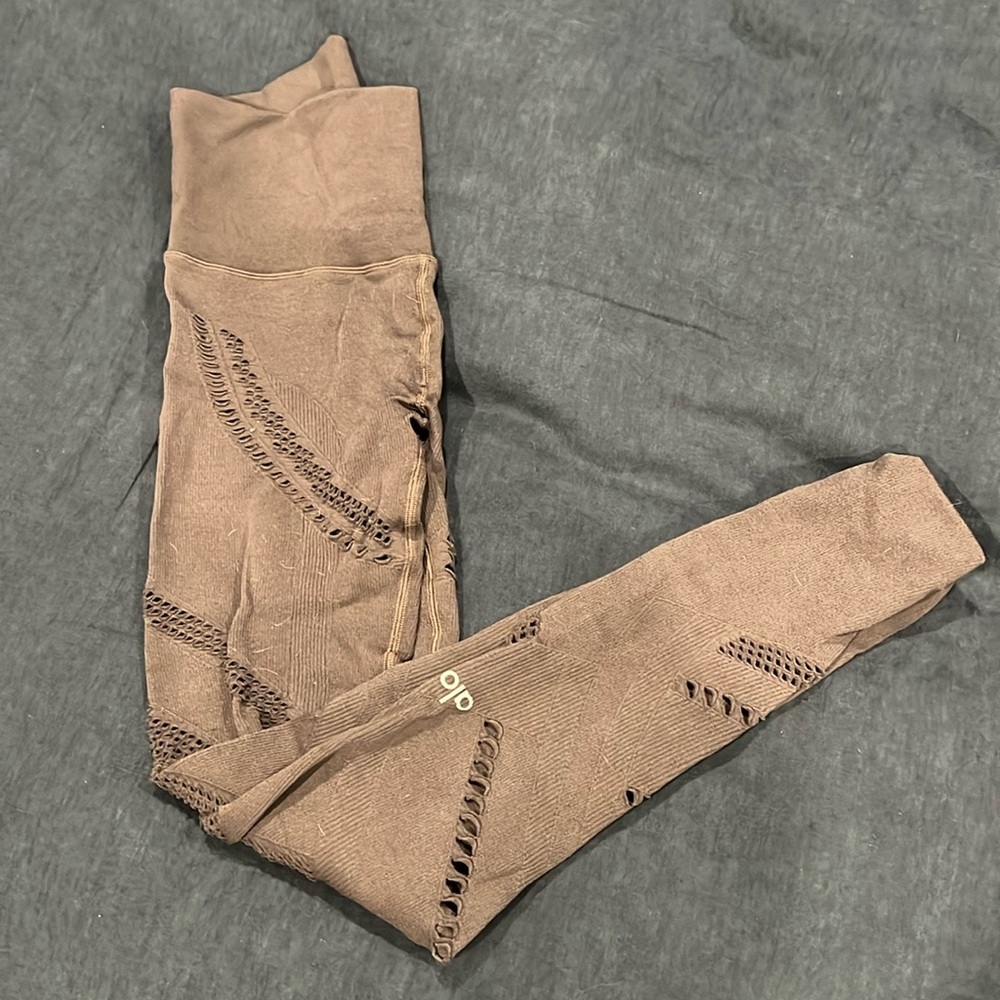 Alo Yoga pants-crochet